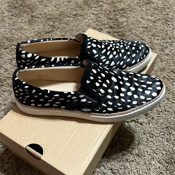 UGG - Picture 6 of 9